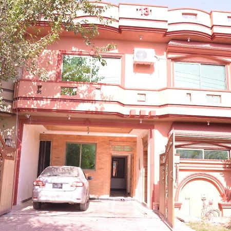 Redbury Guesthouse Islamabad Extérieur photo