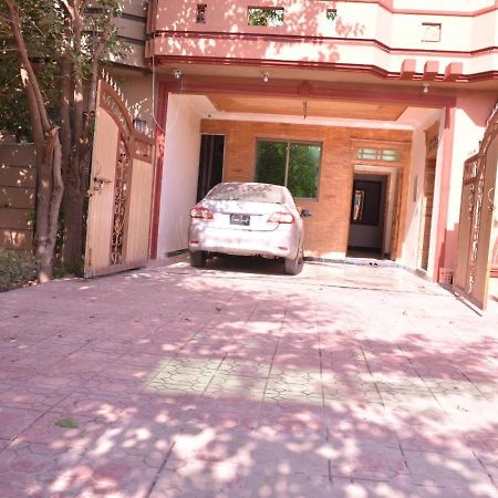 Redbury Guesthouse Islamabad Extérieur photo