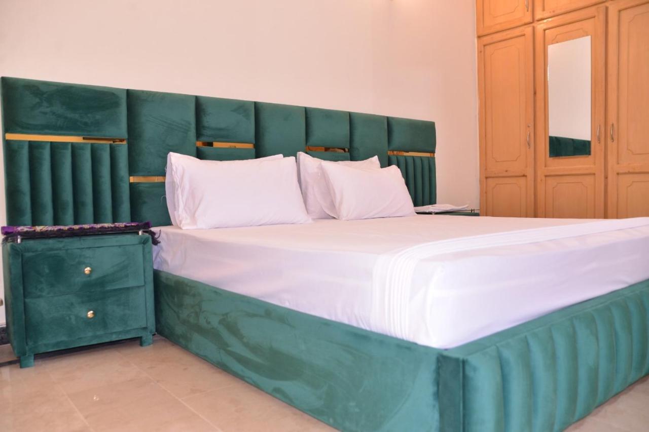 Redbury Guesthouse Islamabad Extérieur photo